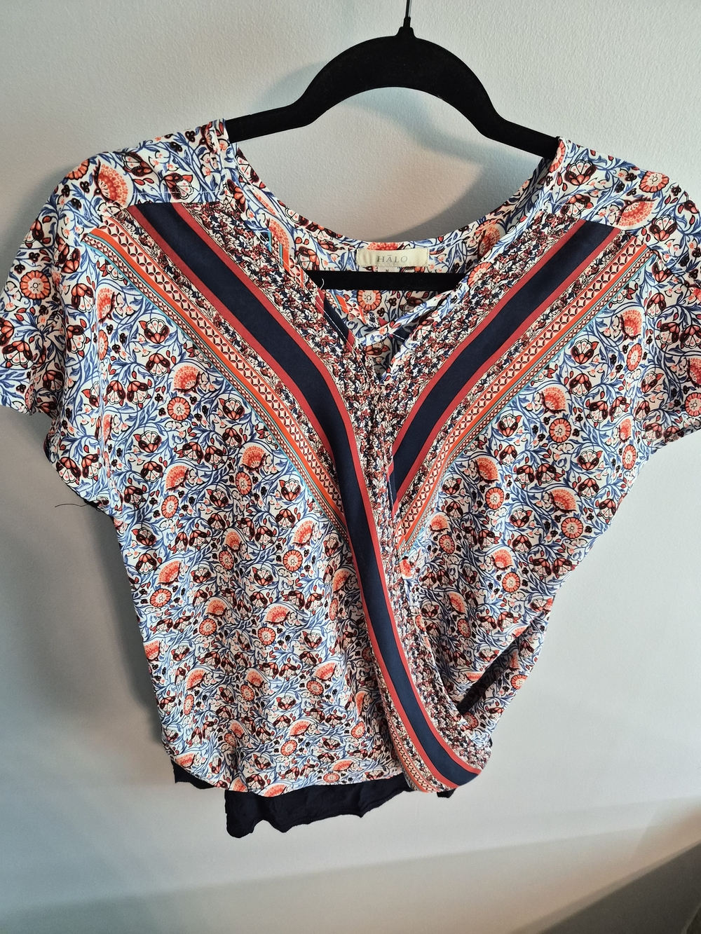 Halo Navy & Coral V-Neck Short Sleeve Floral Tee